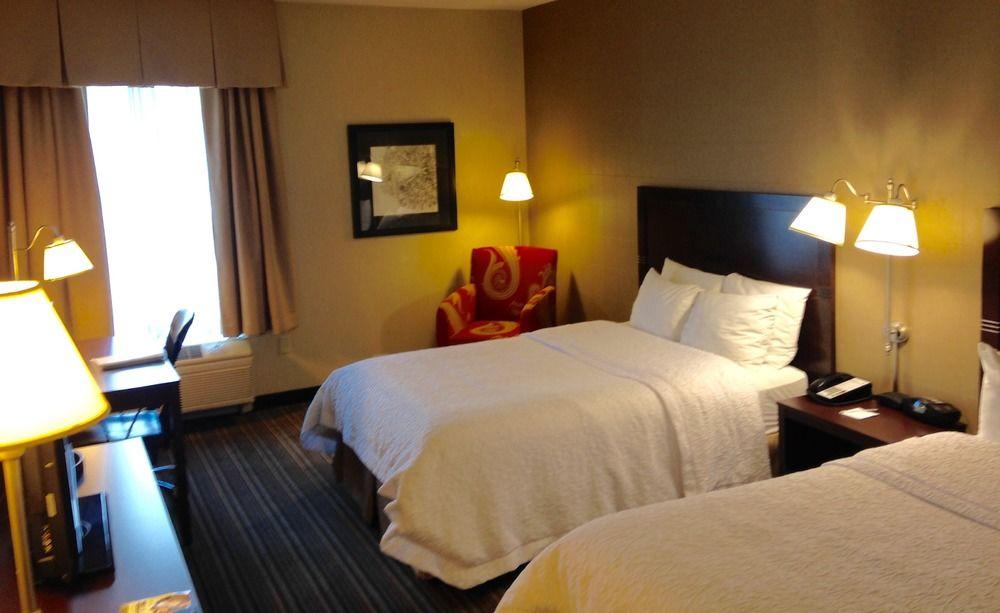 Hampton Inn & Suites Lincolnshire Extérieur photo