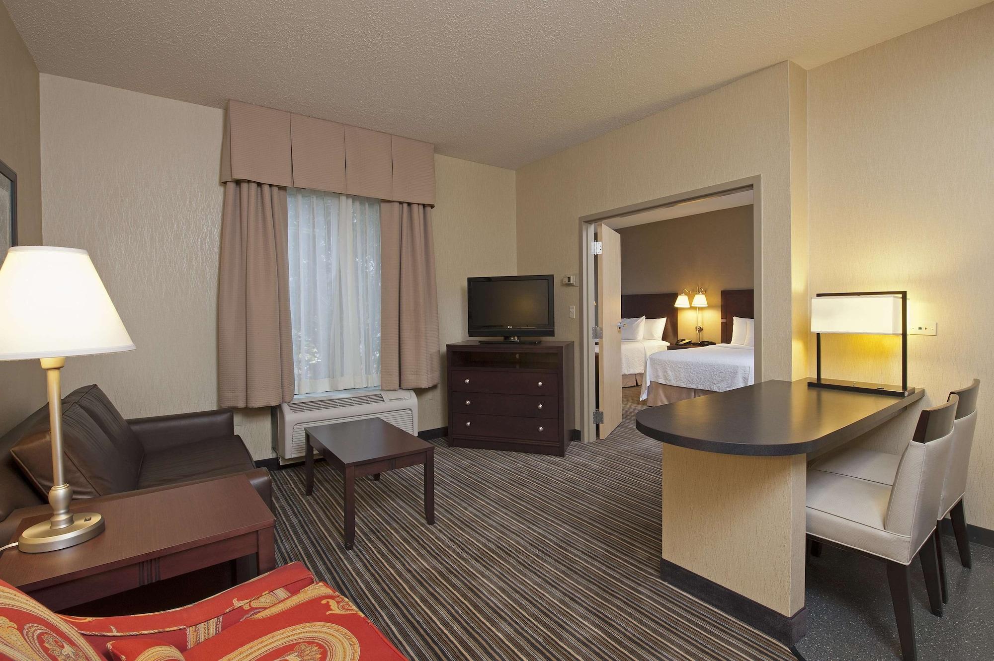 Hampton Inn & Suites Lincolnshire Extérieur photo