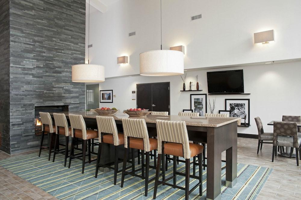 Hampton Inn & Suites Lincolnshire Extérieur photo