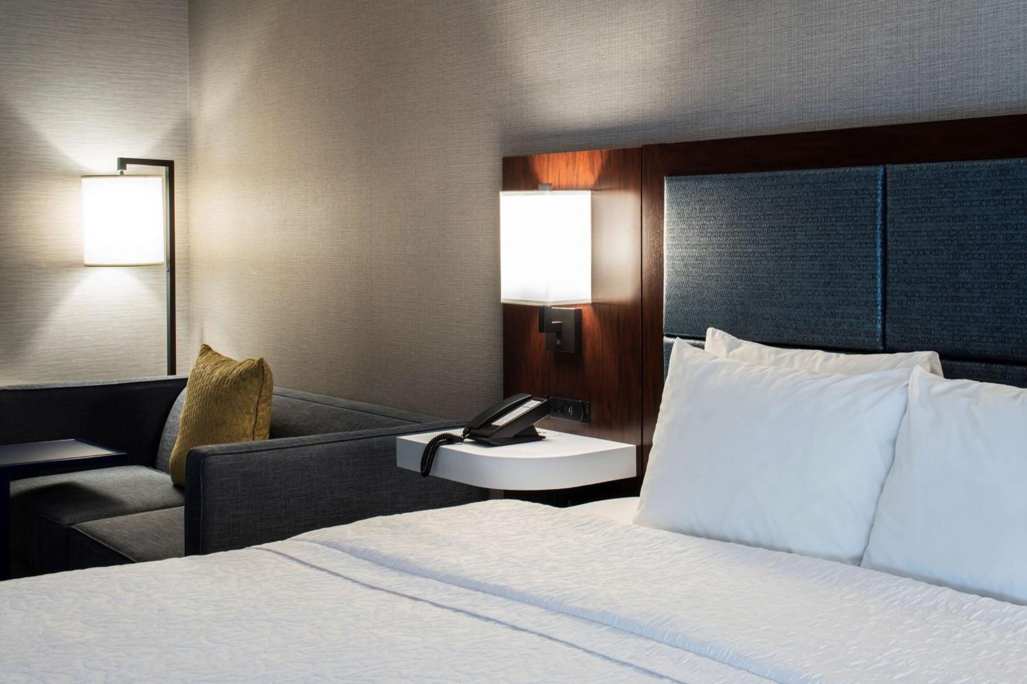 Hampton Inn & Suites Lincolnshire Extérieur photo